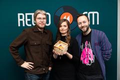 Saatejuhid Andrei Liimets, Maarja Hindoalla ja Ralf Sauter räägivad kultusfilmi järjest "Jan Uuspõld läheb koju", portreedokumentaalist "Sal-Saller: See on see, mis paneb elama", Oscari-võitja Bong Joon-ho värskest ulmeloost "Mickey 17" ja parima filmi Oscarile kandideerinud draamast "Nickel Boys".
